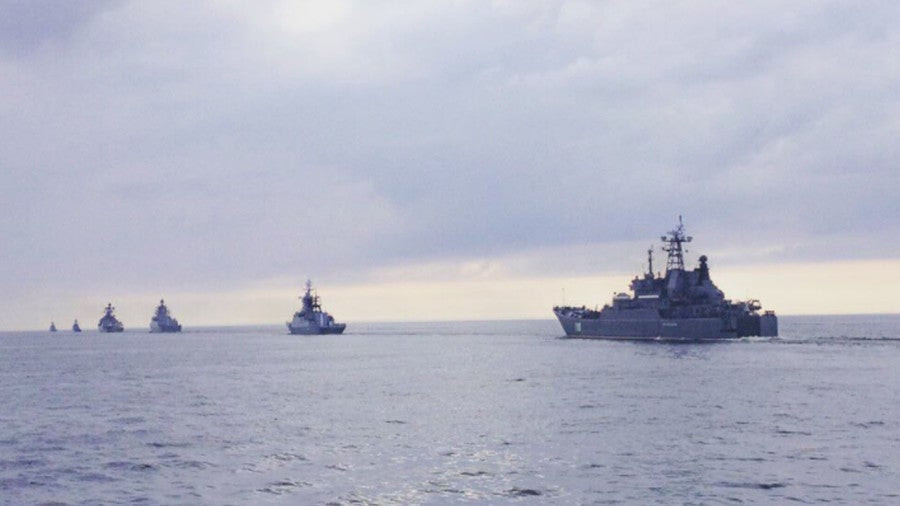Κοινά γυμνάσια για Κίνα και Ρωσία – Στέλνουν πολεμικό στόλο στη Βαλτική (βίντεο)